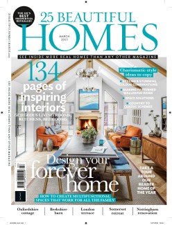 25 Beautiful Homes, UK, Artistic Impression: The New York Apartment of Art Collectors Paul and Gigi Jorissen has a Contemporary Aesthetic that Respects the Building&rsquo;s 1930s Heritage